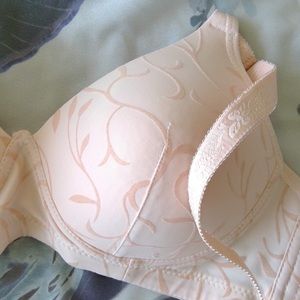 Balconette bra with velvet detail